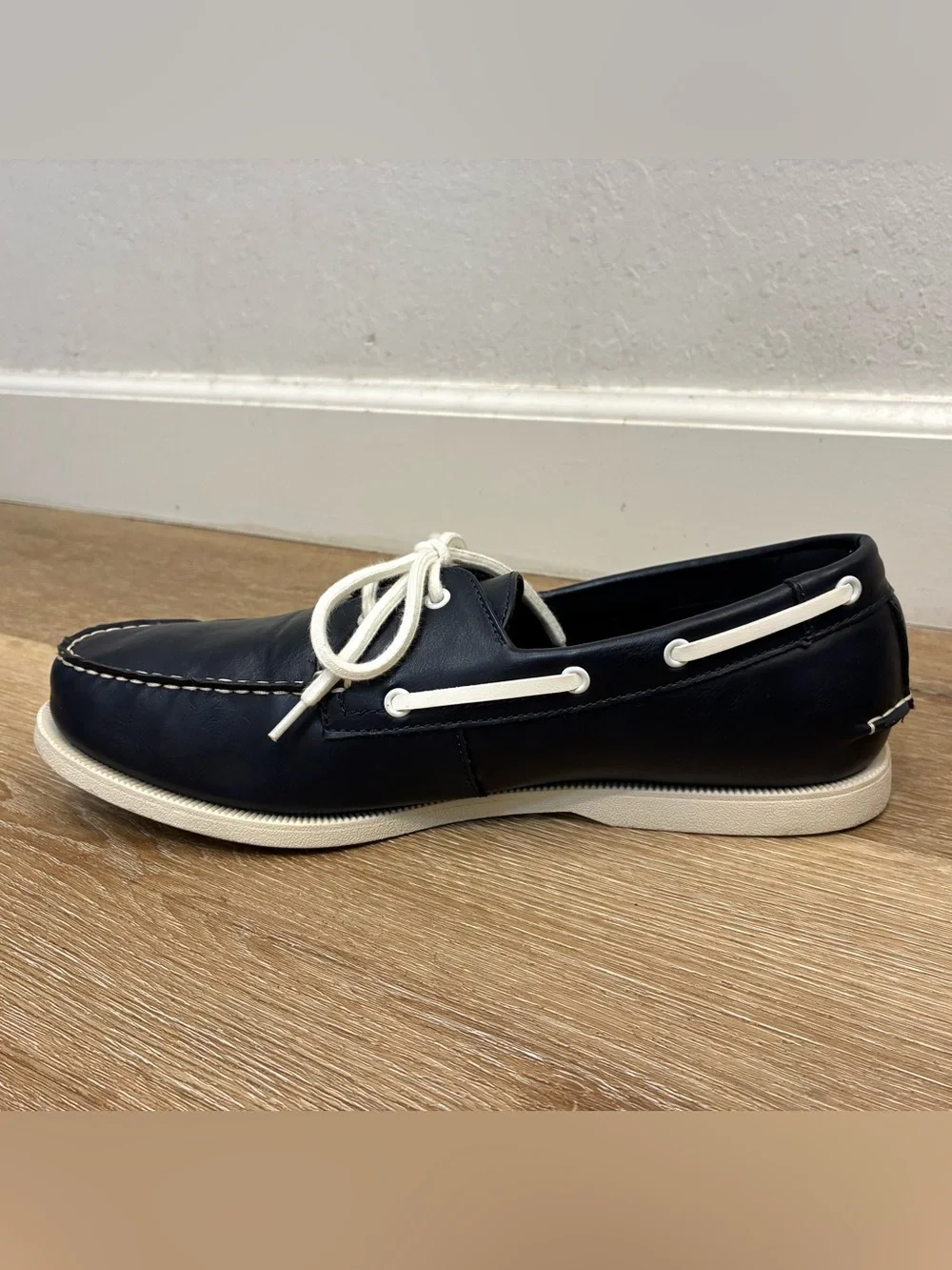 Club Room Men’s Elliot Boat Shoes Size 11 Color: Navy Excellent Condition